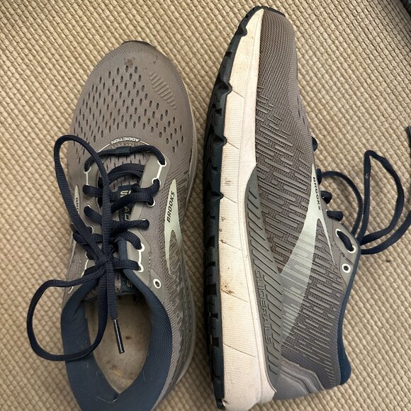 Brooks Women's Running shoes - Picture 4 of 5